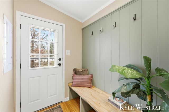 7976 10 Mile Road, Rockford, MI 49341