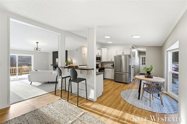 7976 10 Mile Road, Rockford, MI 49341