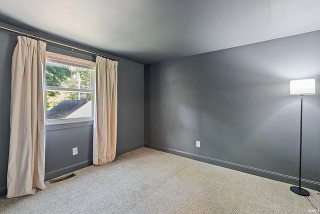 1720 Douglas Lane, New Haven, IN 46774