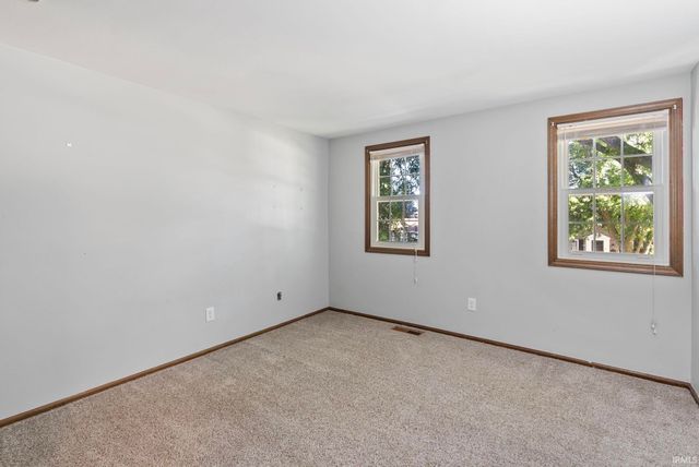 1720 Douglas Lane, New Haven, IN 46774