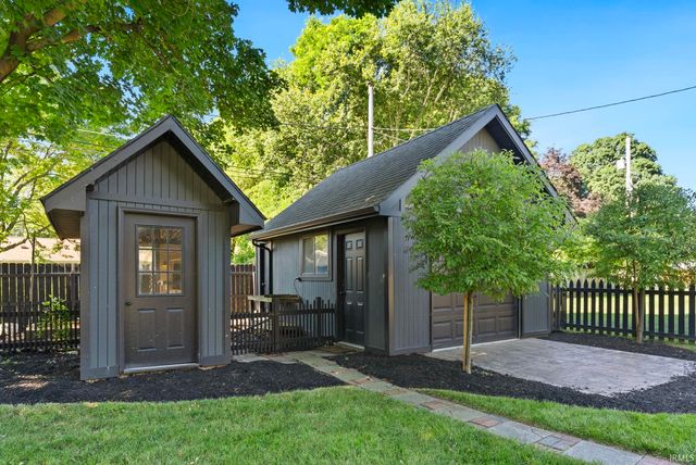 1720 Douglas Lane, New Haven, IN 46774