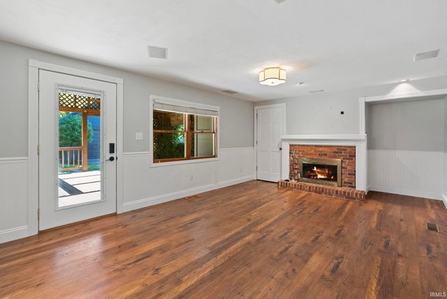 1720 Douglas Lane, New Haven, IN 46774