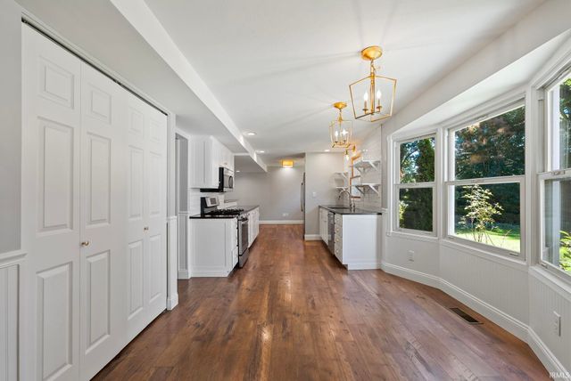 1720 Douglas Lane, New Haven, IN 46774
