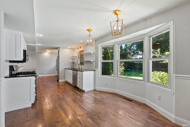 1720 Douglas Lane, New Haven, IN 46774