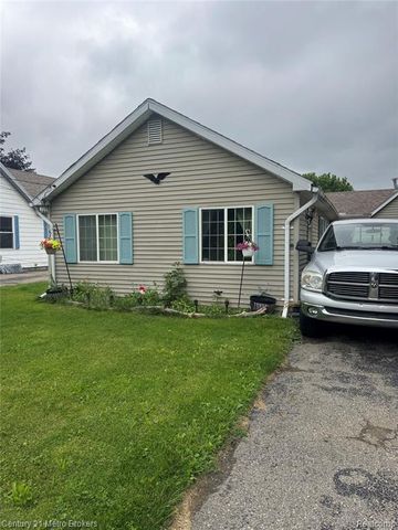 1128 W Parkwood Avenue, Flint, MI 48507