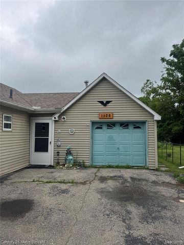 1128 W Parkwood Avenue, Flint, MI 48507