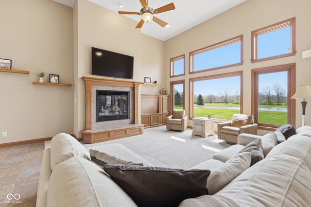 7111 W Cub Boulevard, New Palestine, IN 46163