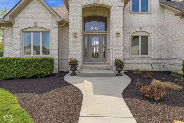7111 W Cub Boulevard, New Palestine, IN 46163
