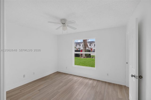 731 SW 10th St, Florida City, FL 33034