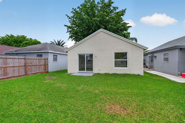 731 SW 10th St, Florida City, FL 33034