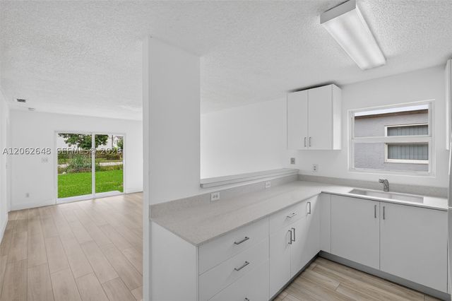 731 SW 10th St, Florida City, FL 33034