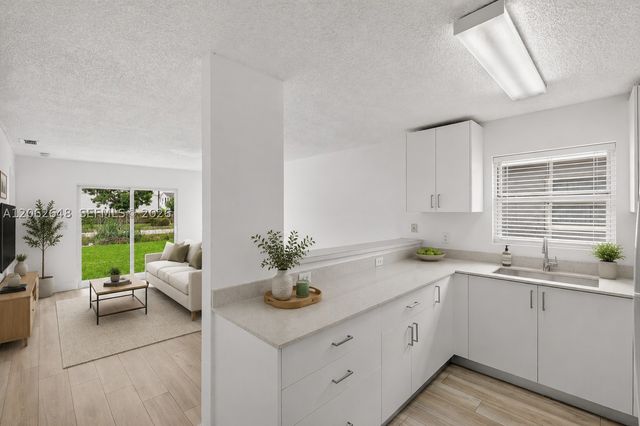 731 SW 10th St, Florida City, FL 33034