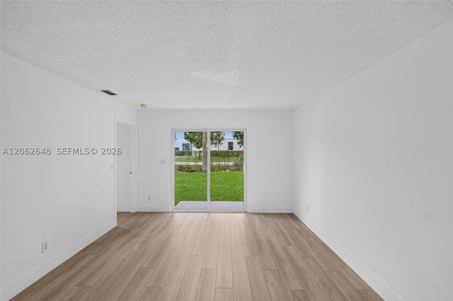 731 SW 10th St, Florida City, FL 33034