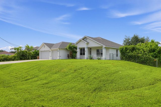 2019 Wanda Avenue N, Lehigh Acres, FL 33971