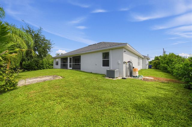 2019 Wanda Avenue N, Lehigh Acres, FL 33971