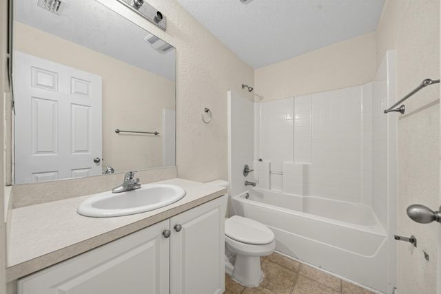 2019 Wanda Avenue N, Lehigh Acres, FL 33971