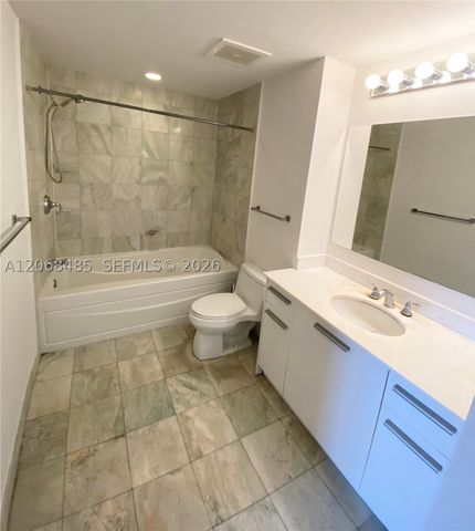 1060 Brickell Ave 1413, Miami, FL 33131