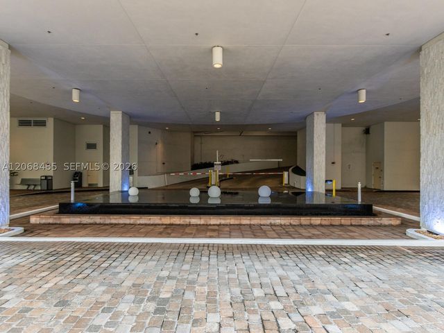 1060 Brickell Ave 1413, Miami, FL 33131
