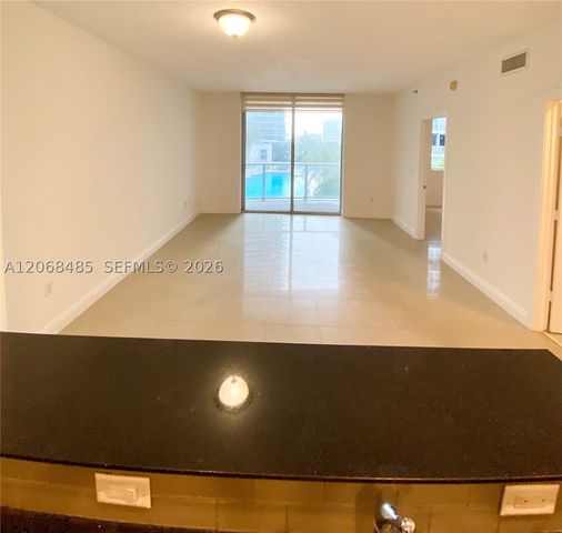 1060 Brickell Ave 1413, Miami, FL 33131