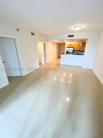 1060 Brickell Ave 1413, Miami, FL 33131