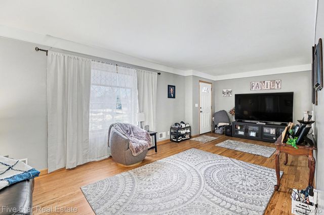 1756 Pedersen Road, Commerce Charter Township, MI 48390