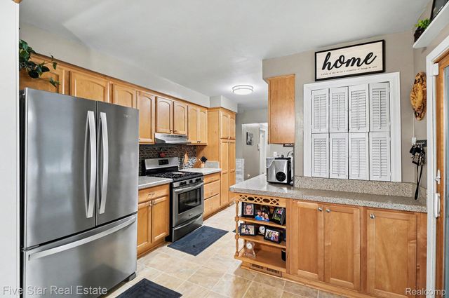 1756 Pedersen Road, Commerce Charter Township, MI 48390