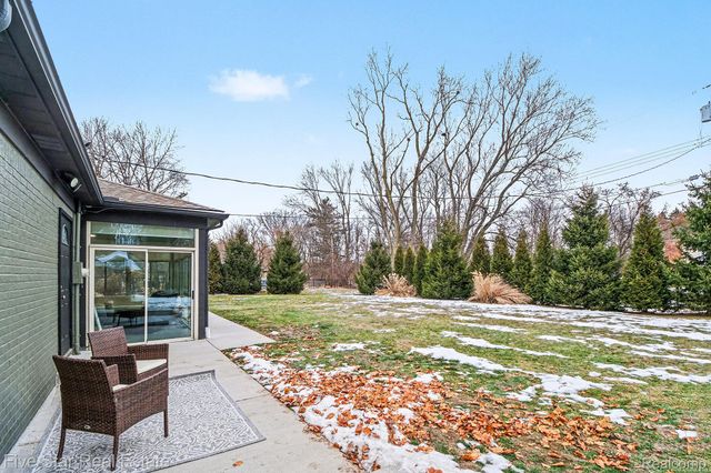 1756 Pedersen Road, Commerce Charter Township, MI 48390