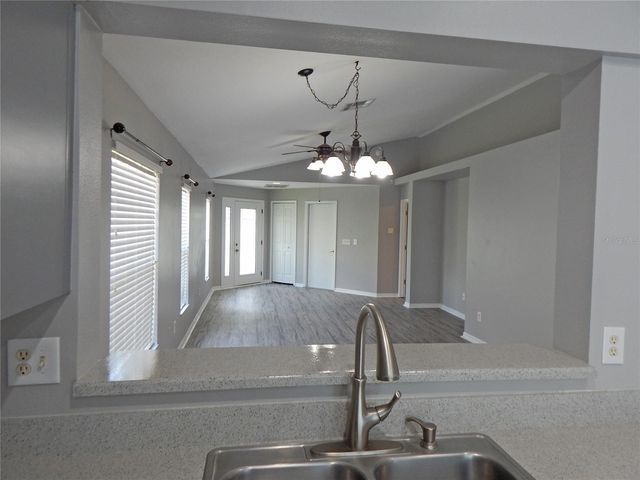 5827 MEADOWPARK PLACE, Lithia, FL 33547