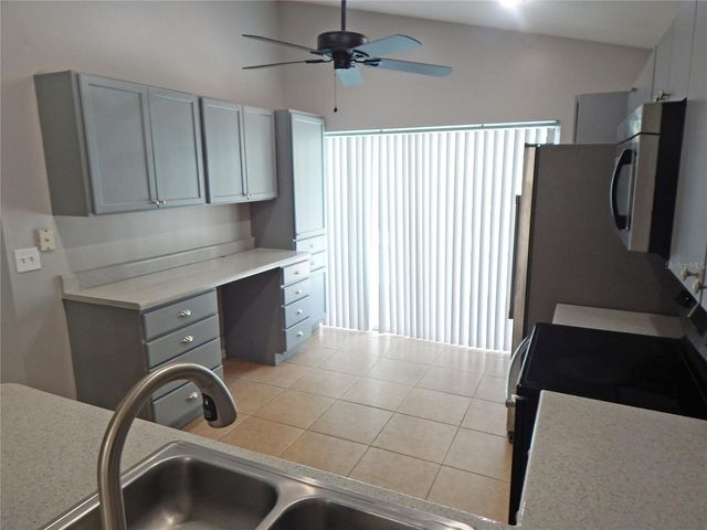 5827 MEADOWPARK PLACE, Lithia, FL 33547