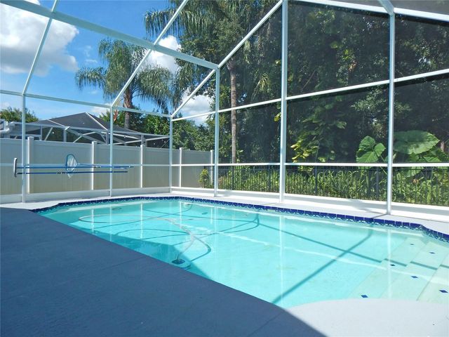 5827 MEADOWPARK PLACE, Lithia, FL 33547