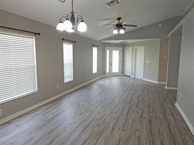 5827 MEADOWPARK PLACE, Lithia, FL 33547