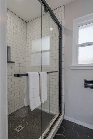 5054 Cockrell Avenue, Fort Worth, TX 76133