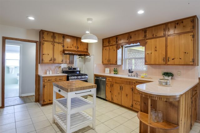 5054 Cockrell Avenue, Fort Worth, TX 76133