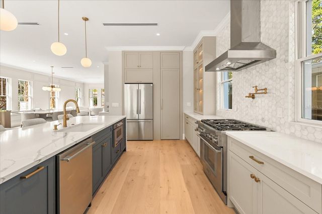 1006 E HARWOOD STREET, Orlando, FL 32803