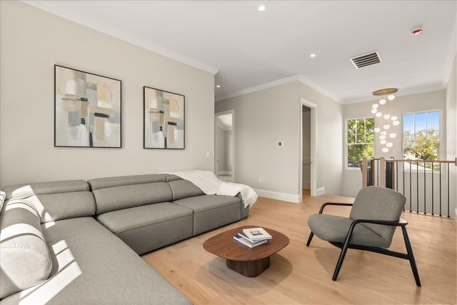 1006 E HARWOOD STREET, Orlando, FL 32803