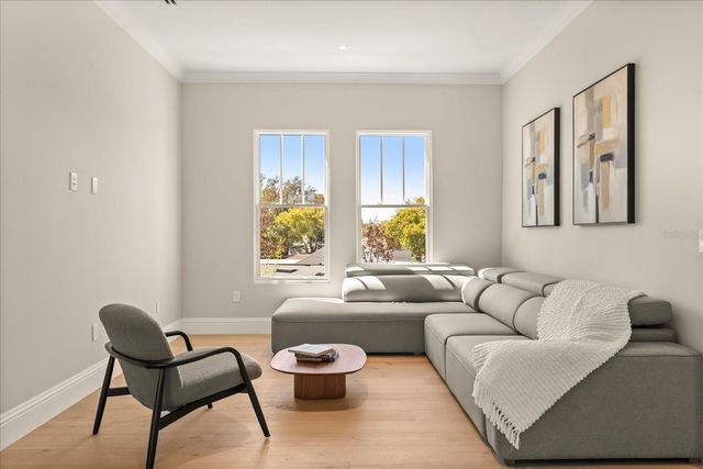 1006 E HARWOOD STREET, Orlando, FL 32803