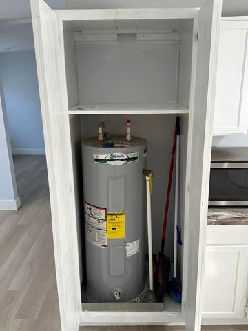 375 Toledo Beach Drive, Hemphill, TX 75948