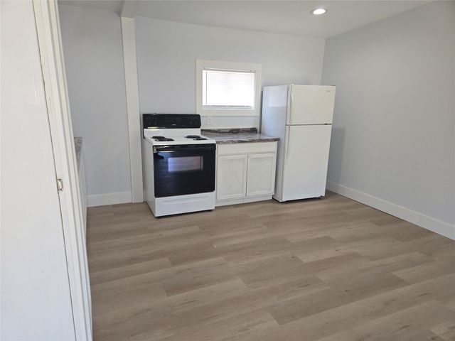 375 Toledo Beach Drive, Hemphill, TX 75948