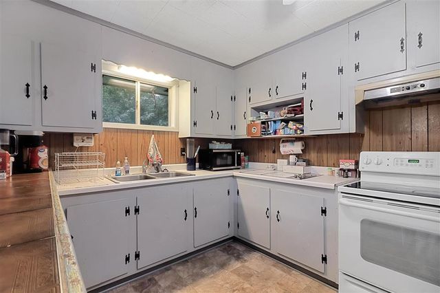 443 W Borel Drive, Lake Charles, LA 70611