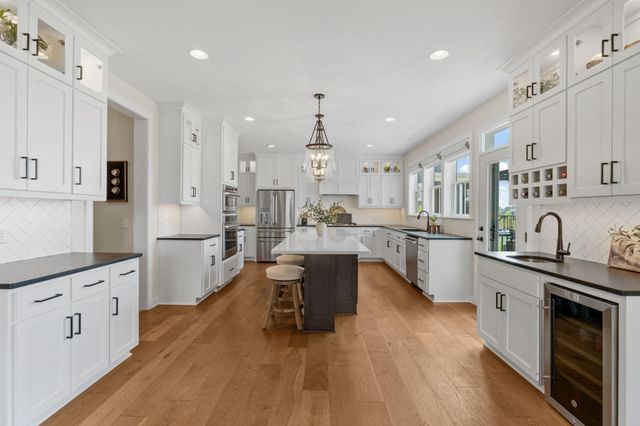 16333 Dunfield Drive, Lakeville, MN 55044