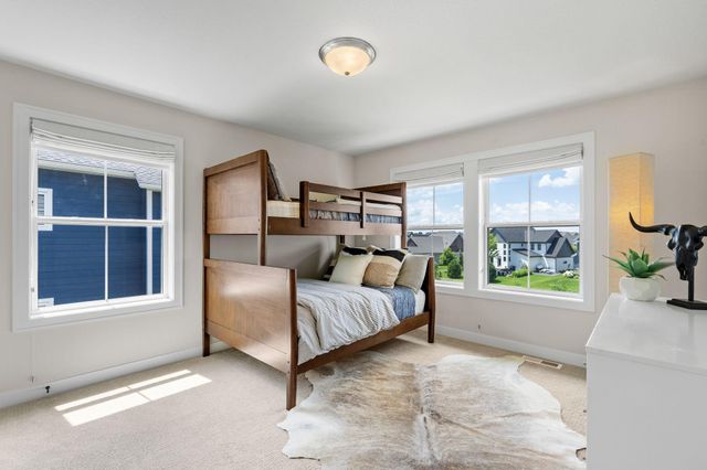 16333 Dunfield Drive, Lakeville, MN 55044