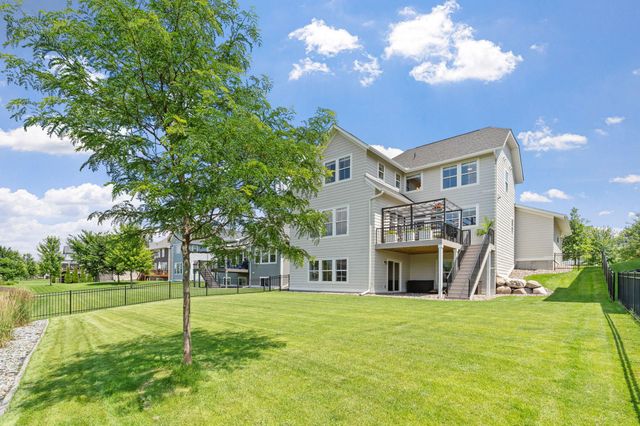 16333 Dunfield Drive, Lakeville, MN 55044