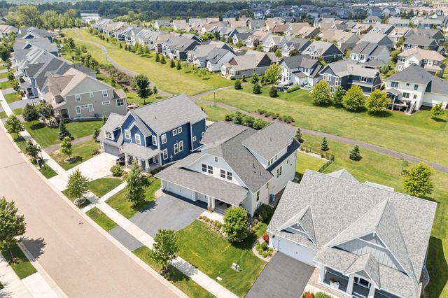 16333 Dunfield Drive, Lakeville, MN 55044
