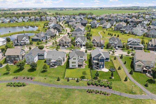 16333 Dunfield Drive, Lakeville, MN 55044