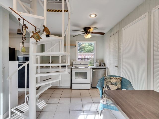 3529 Avenue M, Galveston, TX 77550
