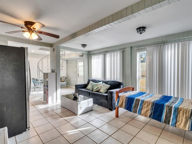 3529 Avenue M, Galveston, TX 77550