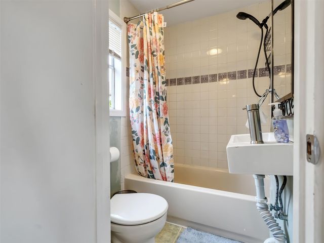3529 Avenue M, Galveston, TX 77550