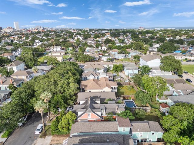 3529 Avenue M, Galveston, TX 77550
