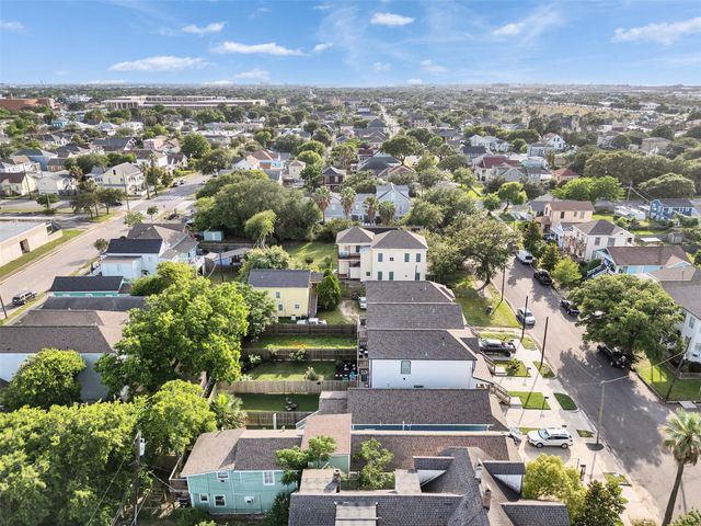 3529 Avenue M, Galveston, TX 77550