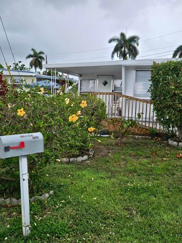 8550 SW 20th Street, Davie, FL 33324